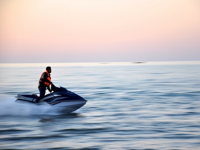 jetski.jpg